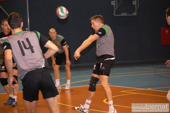 Pokonali wicelidera - zdjęcia