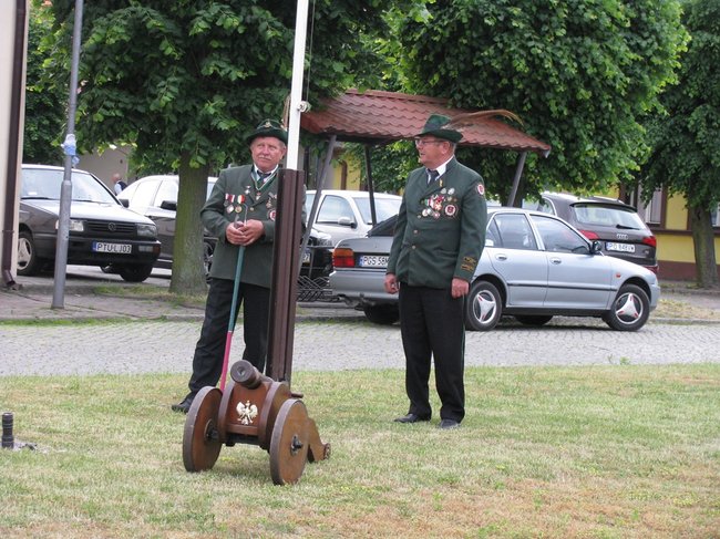 Bracia świętowali z hukiem - zdjęcia