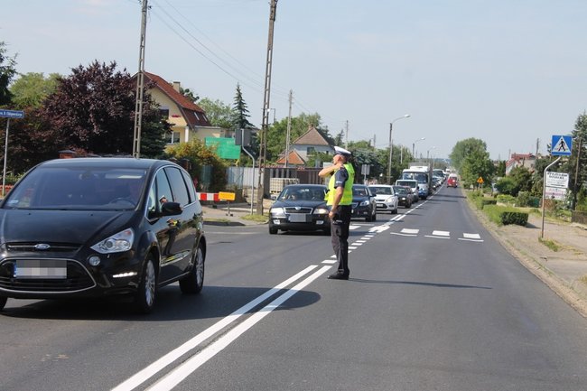 Citroen spłonął doszczętnie - zdjęcia