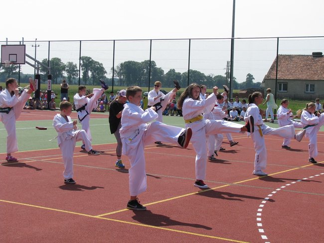 Nowe boisko na 25-lecie - zdjęcia