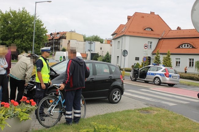 Wtargnęła na przejście dla pieszych - zdjęcia