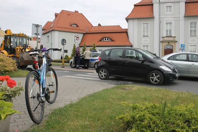 Wtargnęła na przejście dla pieszych - zdjęcia