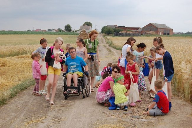 Malowanie na sianie - zdjęcia