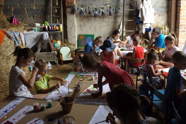 Malowanie na sianie - zdjęcia