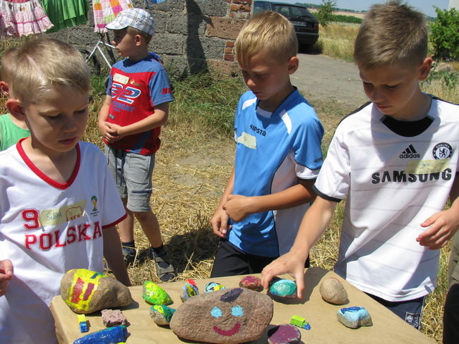 Malowanie na sianie - zdjęcia