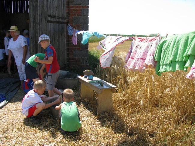 Malowanie na sianie - zdjęcia