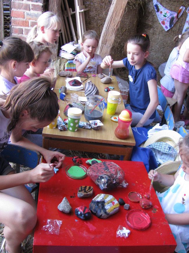 Malowanie na sianie - zdjęcia