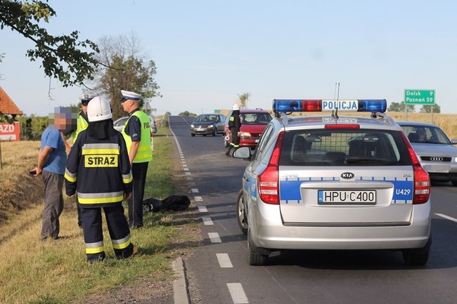 Motocyklista zderzył się z ciągnikiem