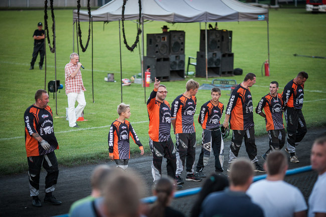 Gladiatorzy na stadionie - zdjęcia