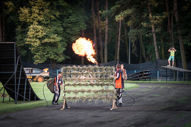 Gladiatorzy na stadionie - zdjęcia