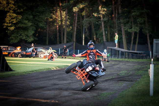 Gladiatorzy na stadionie - zdjęcia