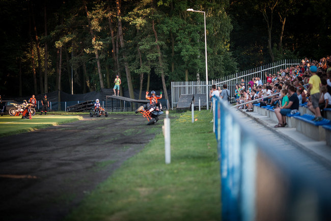 Gladiatorzy na stadionie - zdjęcia