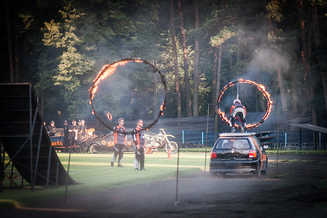 Gladiatorzy na stadionie - zdjęcia