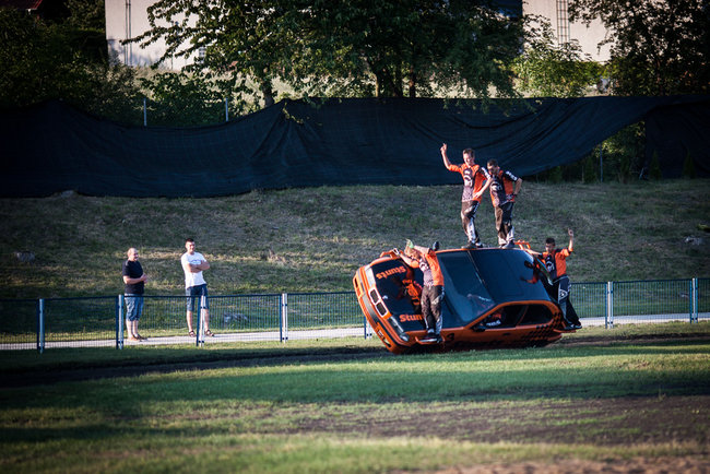 Gladiatorzy na stadionie - zdjęcia