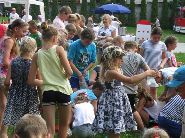 Rodzinny festyn z pomidorówką - zdjęcia