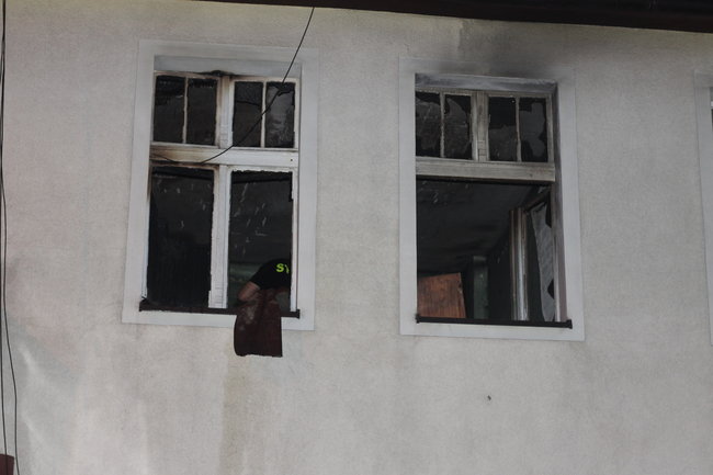 Pożar. Kobieta chciała skakać z okna - zdjęcia