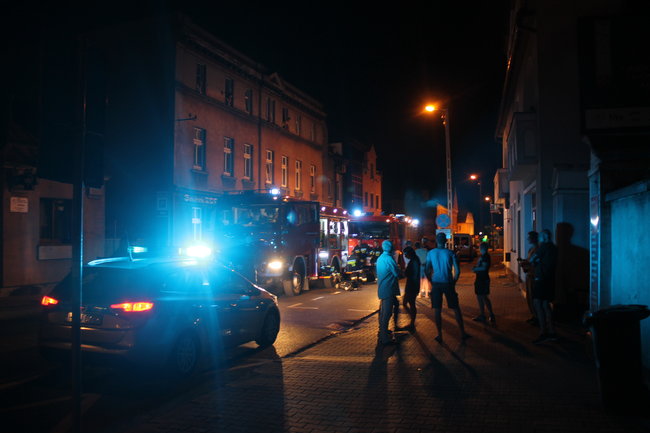 Pożar. Kobieta chciała skakać z okna - zdjęcia