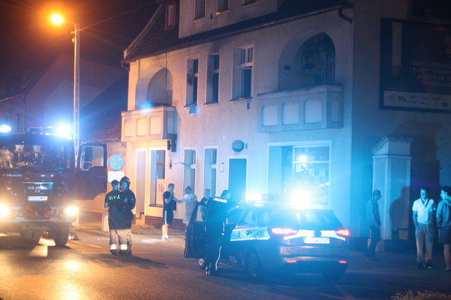 Pożar. Kobieta chciała skakać z okna - zdjęcia