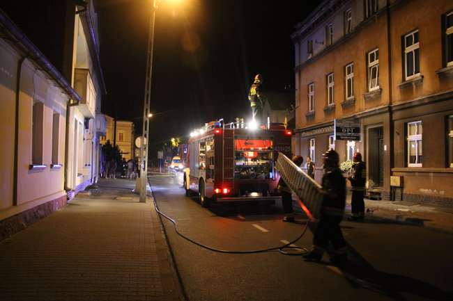 Pożar. Kobieta chciała skakać z okna - zdjęcia