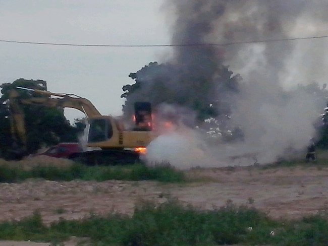 Operator zdążył uciec - zdjęcia