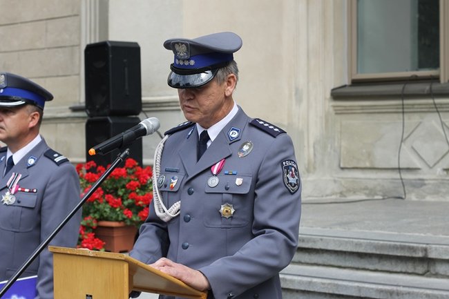 Awanse, wyróżnienia  i... podwyżki - zdjęcia