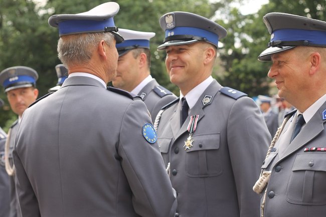 Awanse, wyróżnienia  i... podwyżki - zdjęcia