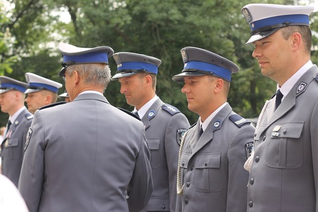 Awanse, wyróżnienia  i... podwyżki - zdjęcia