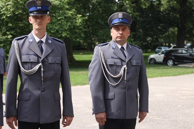 Awanse, wyróżnienia  i... podwyżki - zdjęcia