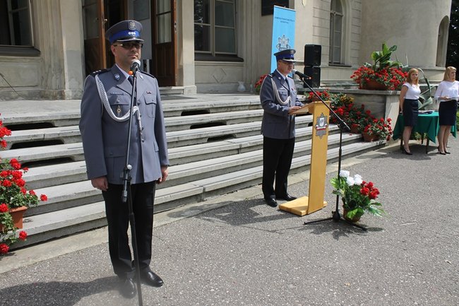 Awanse, wyróżnienia  i... podwyżki - zdjęcia