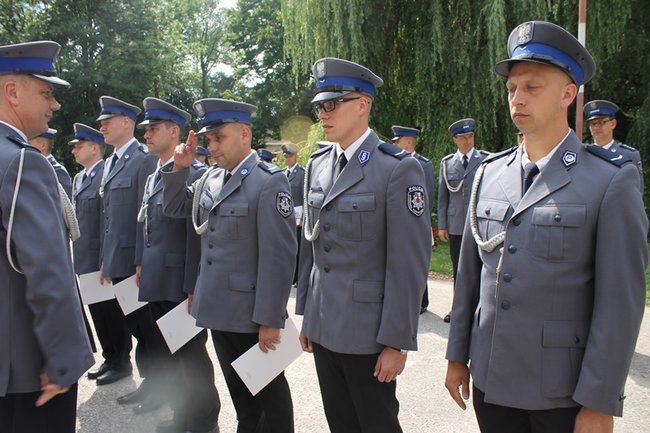 Awanse, wyróżnienia  i... podwyżki - zdjęcia