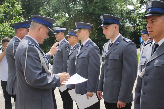 Awanse, wyróżnienia  i... podwyżki - zdjęcia