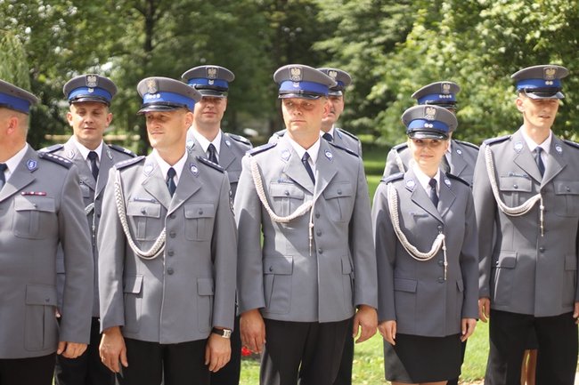 Awanse, wyróżnienia  i... podwyżki - zdjęcia