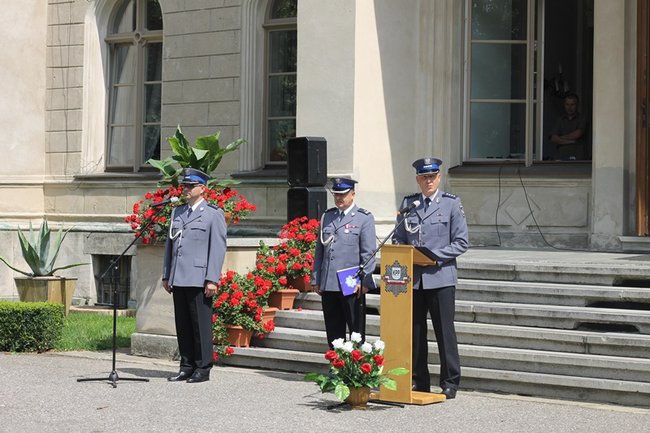 Awanse, wyróżnienia  i... podwyżki - zdjęcia