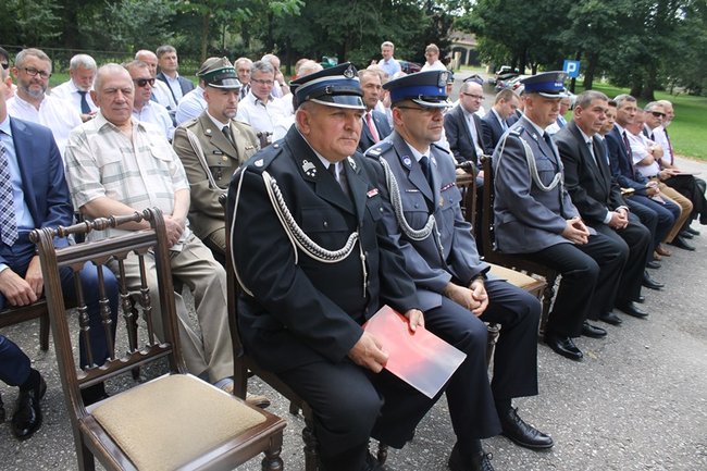 Awanse, wyróżnienia  i... podwyżki - zdjęcia