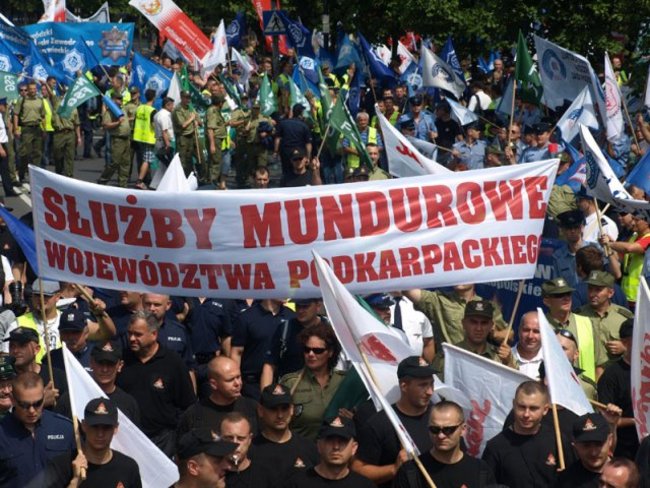 Mundurowi chcą podwyżek! - zdjęcia