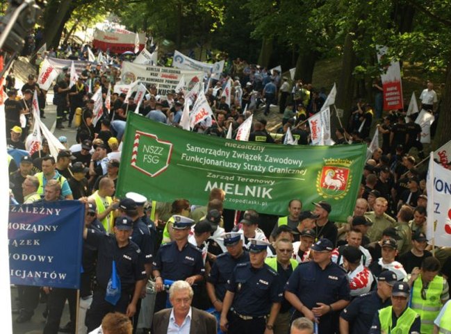 Mundurowi chcą podwyżek! - zdjęcia