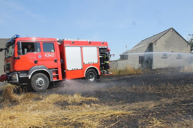 Płomienie sięgały trzech metrów - zdjęcia