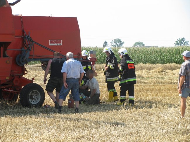 Kombajnista zauważył dym - zdjęcia
