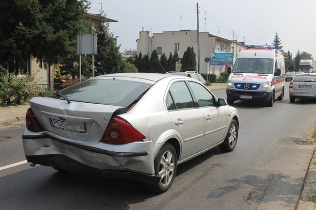 Nie wyhamował w porę - zdjęcia