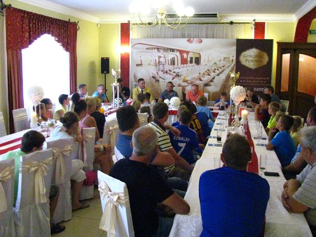 Znany piłkarz dotrzymał słowa - zdjęcia