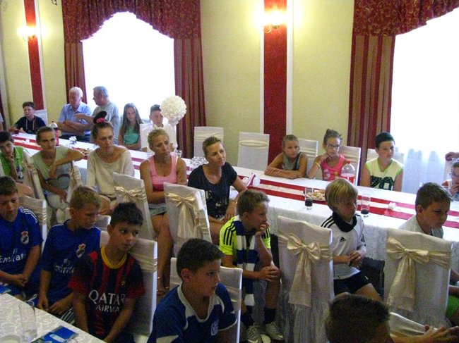 Znany piłkarz dotrzymał słowa - zdjęcia