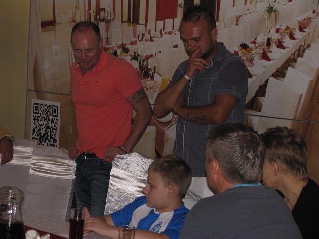 Znany piłkarz dotrzymał słowa - zdjęcia