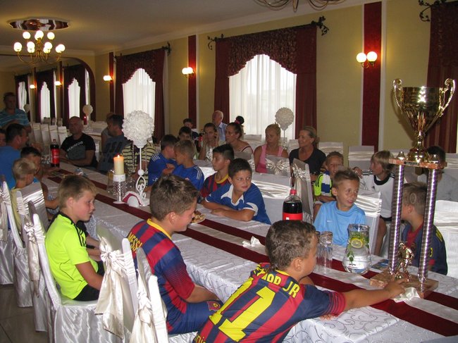 Znany piłkarz dotrzymał słowa - zdjęcia