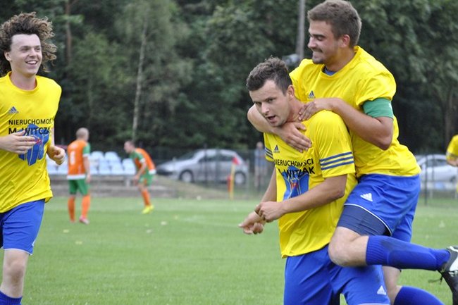 Zmarnowali cztery rzuty karne i odpadli - zdjęcia