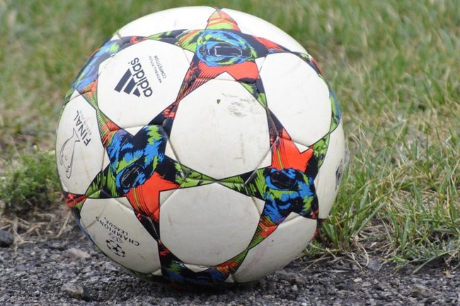 Zmarnowali cztery rzuty karne i odpadli - zdjęcia