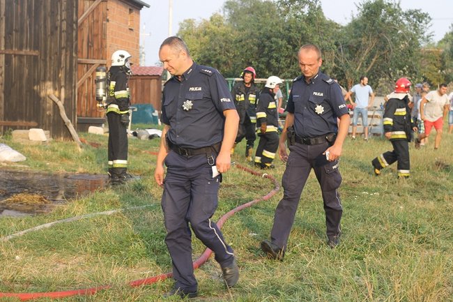 Spłonął budynek w Pogorzeli - zdjęcia