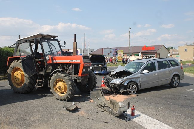 Zderzyli się na skrzyżowaniu - zdjęcia