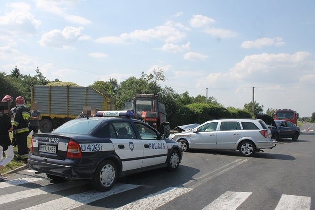 Zderzyli się na skrzyżowaniu - zdjęcia