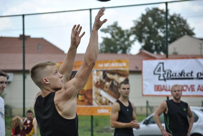 Uliczna koszykówka w Pogorzeli ? zdjęcia
