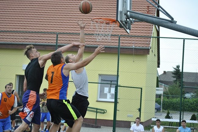 Uliczna koszykówka w Pogorzeli ? zdjęcia